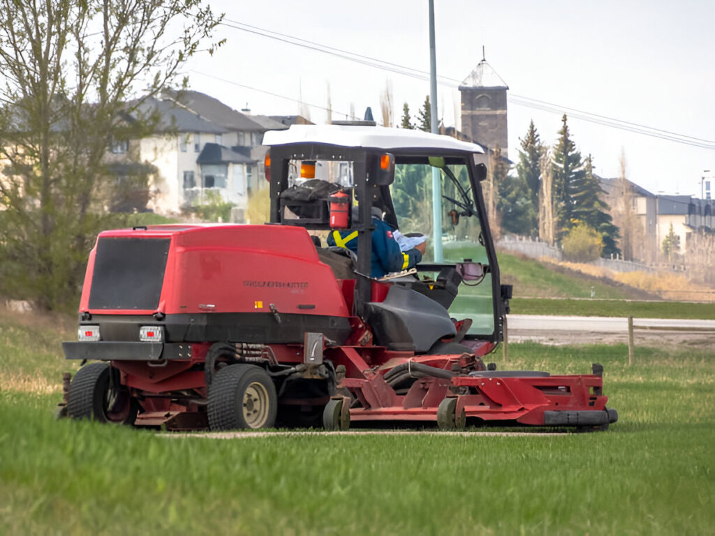 Expert Tips for Lawn Care Calgary: Achieve a Lush, Green Yard Year-Round