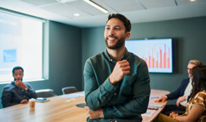 Exploring the Benefits of Employer of Record Services for Business Expansion